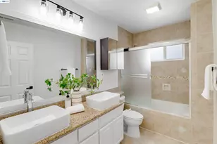 3416 Davis St, Oakland, CA 94601 - Photo 28