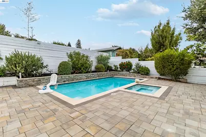 3416 Davis St, Oakland, CA 94601 - Photo 34