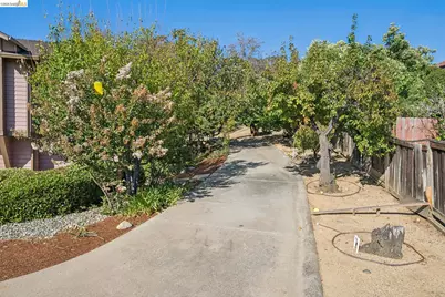 836 Navaronne Way, Concord, CA 94518 - Photo 68