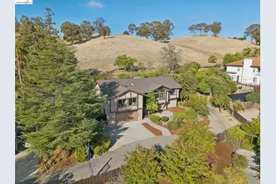 836 Navaronne Way, Concord, CA 94518 - Photo 90