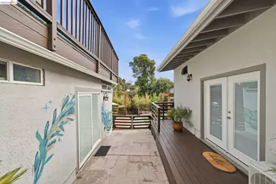 3500 Oak Knoll Blvd, Oakland, CA 94605 - Photo 40