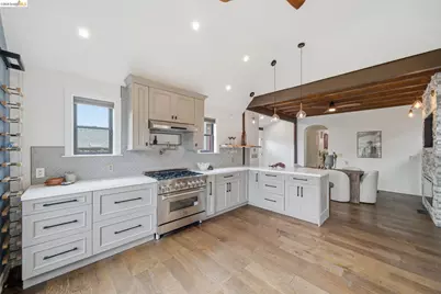 3500 Oak Knoll Blvd, Oakland, CA 94605 - Photo 22