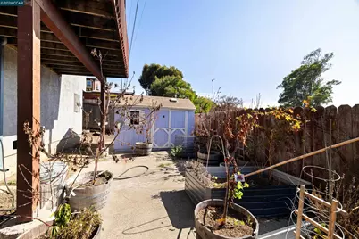2415 Columbia Blvd, Richmond, CA 94804 - Photo 22