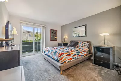 440 Canyon Oaks Dr #D, Oakland, CA 94605 - Photo 12