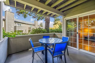 440 Canyon Oaks Dr #D, Oakland, CA 94605 - Photo 4