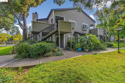 440 Canyon Oaks Dr #D, Oakland, CA 94605 - Photo 18