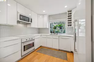 440 Canyon Oaks Dr, Oakland, CA 94605 - Photo 10
