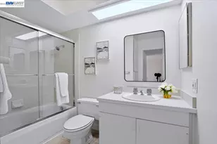 204 Centre Ct, Alameda, CA 94502 - Photo 32