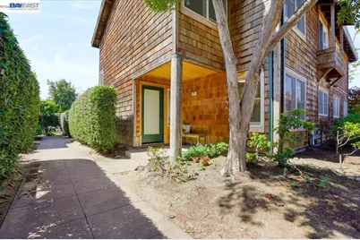 204 Centre Ct, Alameda, CA 94502 - Photo 1