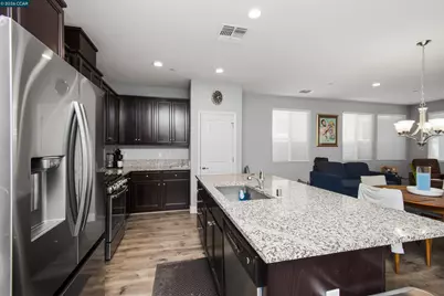 4512 Villa Del Paso Ln, Sacramento, CA 95834 - Photo 16