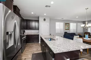 4512 Villa Del Paso Ln, Sacramento, CA 95834 - Photo 16
