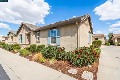 4512 Villa Del Paso Ln, Sacramento, CA 95834 - Photo 4