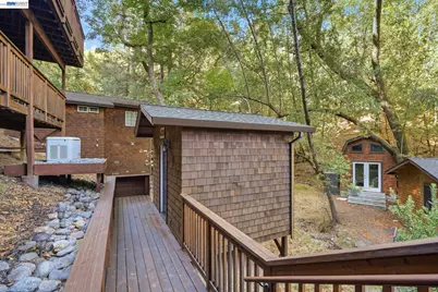 124 Cypress Dr, Fairfax, CA 94930 - Photo 38