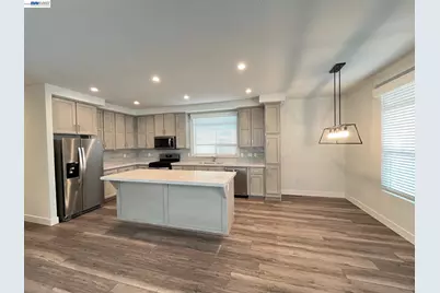 1422 Salamanca Ave #113, Hayward, CA 94544 - Photo 6