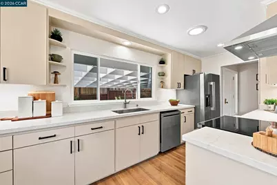 62 Claremont Ave, Orinda, CA 94563 - Photo 14