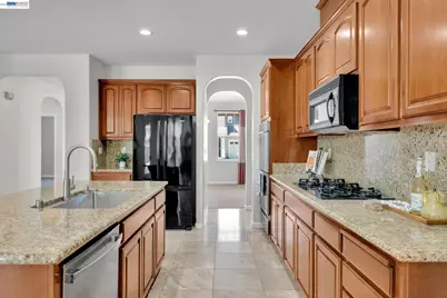 6391 Crystal Springs Cir, Discovery Bay, CA 94505 - Photo 10