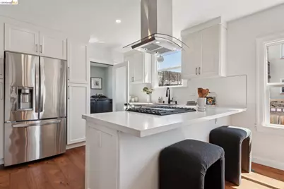5618 Gaskill St, Oakland, CA 94608 - Photo 12