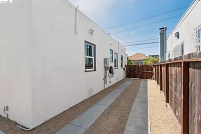 5618 Gaskill St, Oakland, CA 94608 - Photo 28