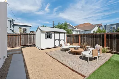 5618 Gaskill St, Oakland, CA 94608 - Photo 30