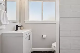 5618 Gaskill St, Oakland, CA 94608 - Photo 18