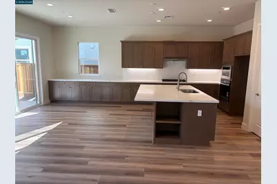 16175 Cartman Ct, Lathrop, CA 95330 - Photo 4