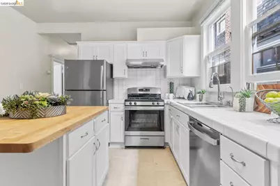 328 Warwick Ave, Oakland, CA 94610 - Photo 10