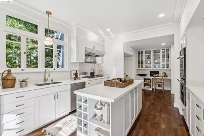 2710 Claremont Blvd., Berkeley, CA 94705 - Photo 20