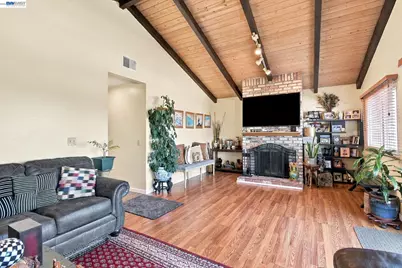 22 John Glenn Cir, Daly City, CA 94015 - Photo 8
