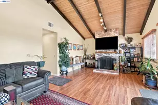 22 John Glenn Cir, Daly City, CA 94015 - Photo 8