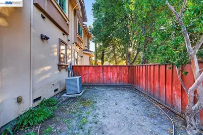 725 W Hacienda Ave, Campbell, CA 95008 - Photo 44