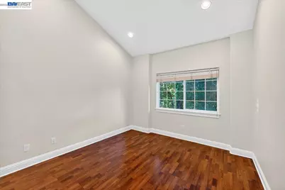 725 W Hacienda Ave, Campbell, CA 95008 - Photo 38