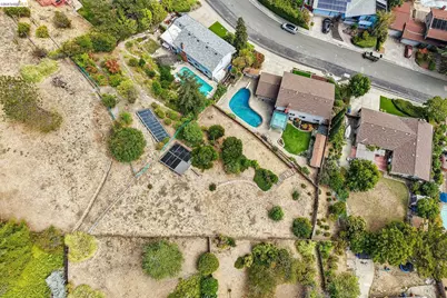 2636 Tamalpais Drive, Pinole, CA 94564 - Photo 74