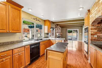 2636 Tamalpais Drive, Pinole, CA 94564 - Photo 30