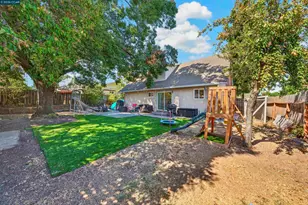 160 Stanton Ave, Vacaville, CA 95687 - Photo 62