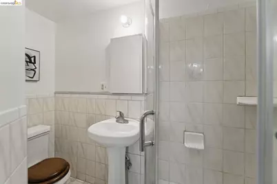 1826 Moraga St, San Francisco, CA 94122 - Photo 26