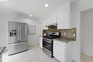 1826 Moraga St, San Francisco, CA 94122 - Photo 6