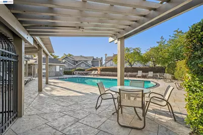 106 Purcell Dr, Alameda, CA 94502 - Photo 42