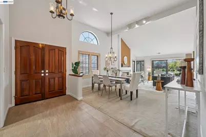 106 Purcell Dr, Alameda, CA 94502 - Photo 4