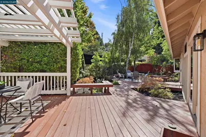 5685 White Mountain Ct, Martinez, CA 94553 - Photo 42