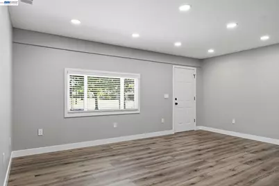 6311 Belmont Pl, Stockton, CA 95207 - Photo 8