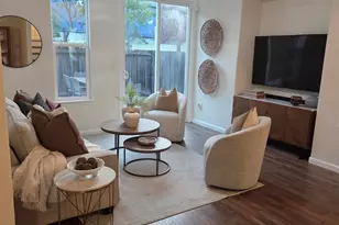 9421 Dunbar Dr, Oakland, CA 94603 - Photo 4