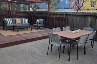 9421 Dunbar Dr, Oakland, CA 94603 - Photo 18