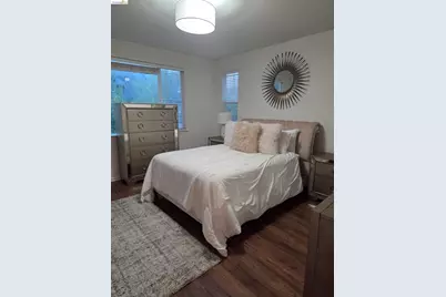 9421 Dunbar Dr, Oakland, CA 94603 - Photo 12