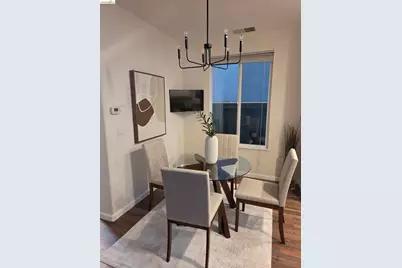 9421 Dunbar Dr, Oakland, CA 94603 - Photo 6
