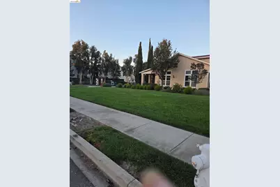9421 Dunbar Dr, Oakland, CA 94603 - Photo 20