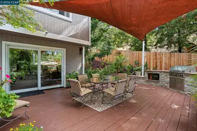 136 Hillcroft Way, Walnut Creek, CA 94597 - Photo 36