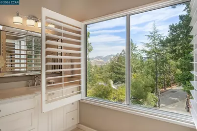 136 Hillcroft Way, Walnut Creek, CA 94597 - Photo 26