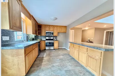 8525 Ousley Dr, Gilroy, CA 95020 - Photo 8