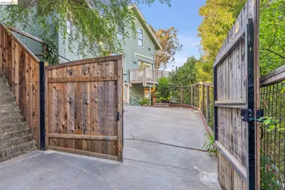 1648 Francis St, Crockett, CA 94525 - Photo 2