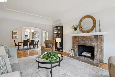 8 Hopkins Ct, Berkeley, CA 94706 - Photo 6